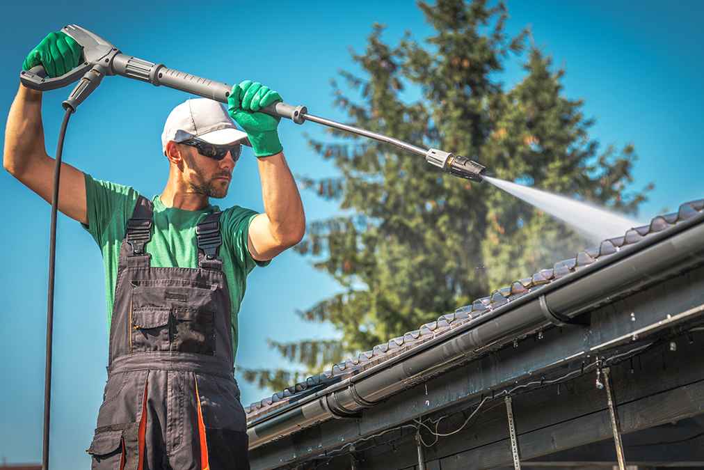 Which Is Better for Roofing Restoration High Pressure Cleaning or Ordinary Cleaning | Smart Choice Roof Restorations